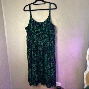 Elegant Green Floral Dress Torrid Velvet 3